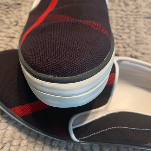 Women’s Burberry Navy slip Ins - Picture 3 of 9